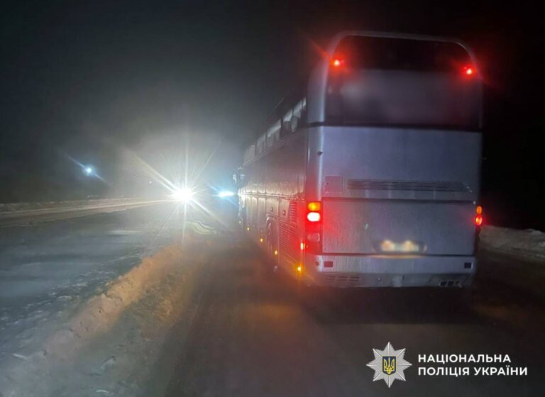 У передмісті Житомира в ДТП загинув пішохід: поліцейські розпочали досудове розслідування