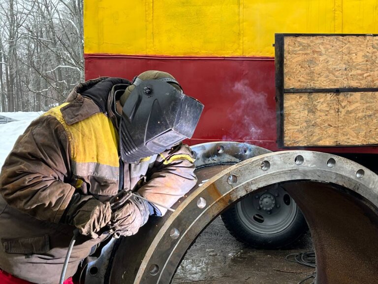 Над усуненням проблеми водопостачання комунальники працювали всю ніч