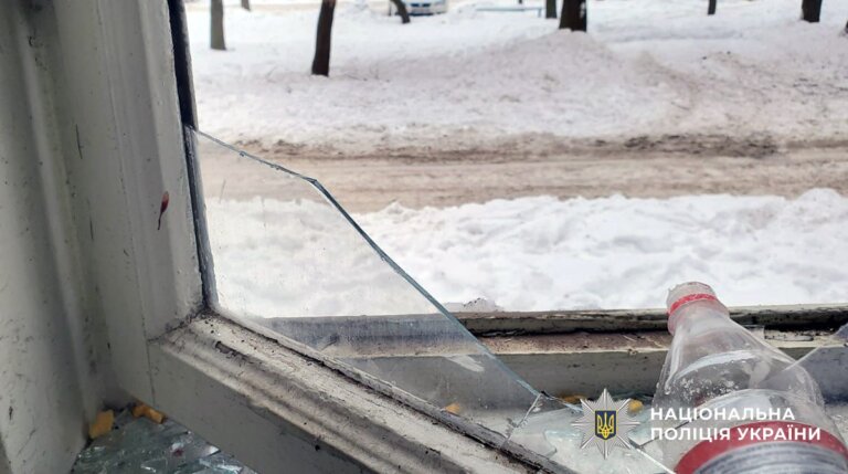 У Коростені поліцейські затримали чоловіка, підозрюваного в замаху на вбивство співмешканки та її дитини