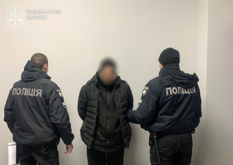 Мешканцю Житомирщини повідомлено про підозру у зґвалтуванні малолітньої сусідки