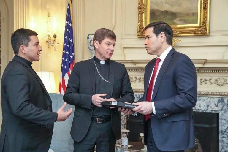 Відбулася зустріч єпископа Київсько-Житомирської дієцезії Віталія Кривицького з Державним секретарем США Марком Рубіо