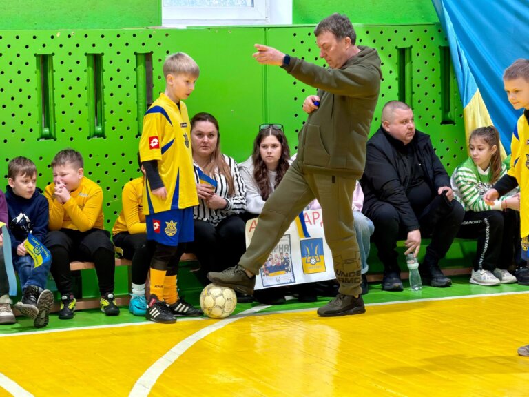 Сьогодні у Малинському ліцеї № 1 відбувся спортивно-патріотичний захід — футбольний турнір «Матч дружби»