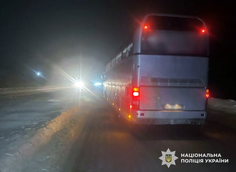 Слідчі додатково встановлюють свідків загибелі пішохода в ДТП у Житомирському районі