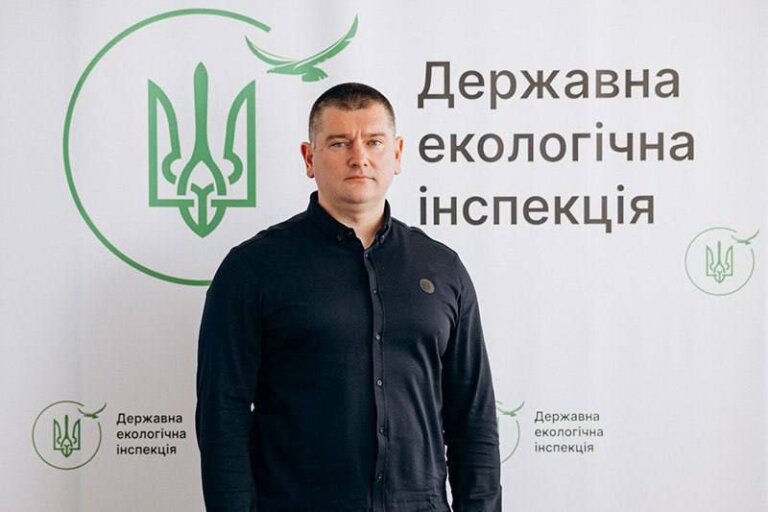 Глава Держекоінспекції Суботенко заявив, що знайшов $653 тис. готівкою в гаражі бабусі, яка померла. Всім би таких бабусь