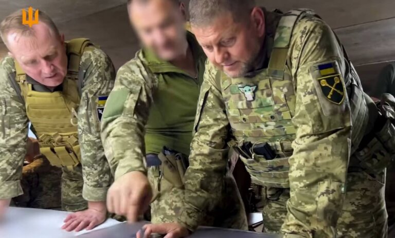Валерій Залужний: О четвертій годині ранку 24 лютого 2022 року свіже морозне повітря нашої мирної країни, що спала, розрізав страшний гуркіт ракет і бомб ворога