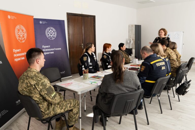 На Житомирщині психологи сил безпеки об’єдналися заради підтримки тих, хто служить.