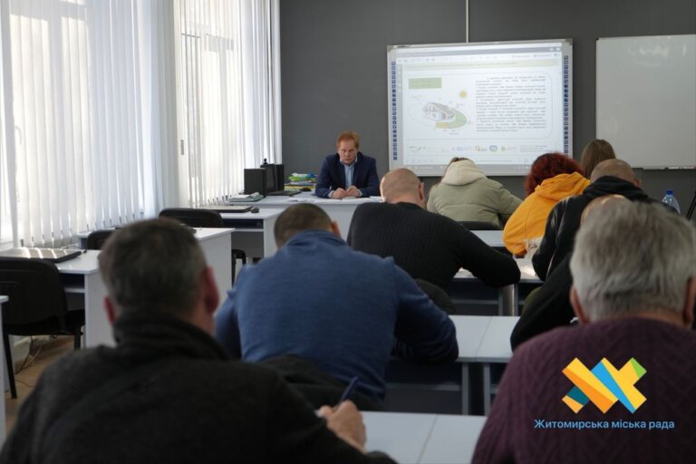У Житомирі стартував курс для ветеранів і їхніх родин – “Встановленн сонячних панелей”