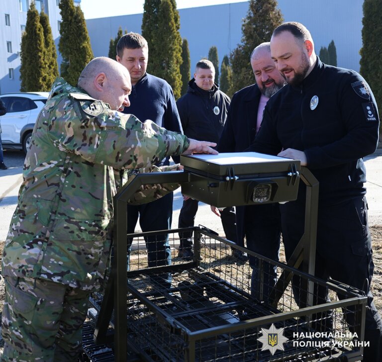 На Житомирщині передали «залізного помічника» для штурмовиків Національної поліції
