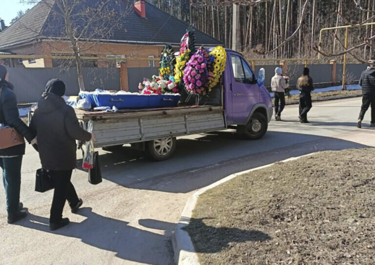 Моторошна трагедія на Житомирщині: у Іршанську попрощалися з 15-річним Богданом Гладчуком