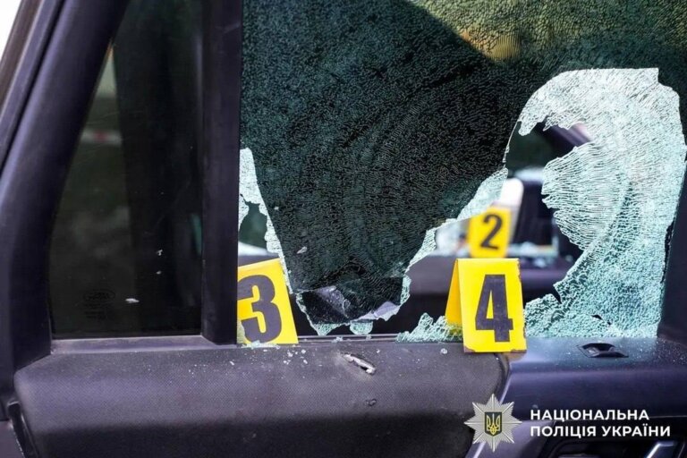 Чоловік із автоматом на велосипеді розстріляв працівників ТЦК та правоохоронця: щойно сталася стрілянина на Рівненщині, — поліція