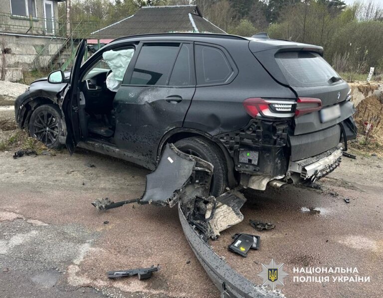 Поліцейські встановлюють обставини ДТП у Житомирському районі