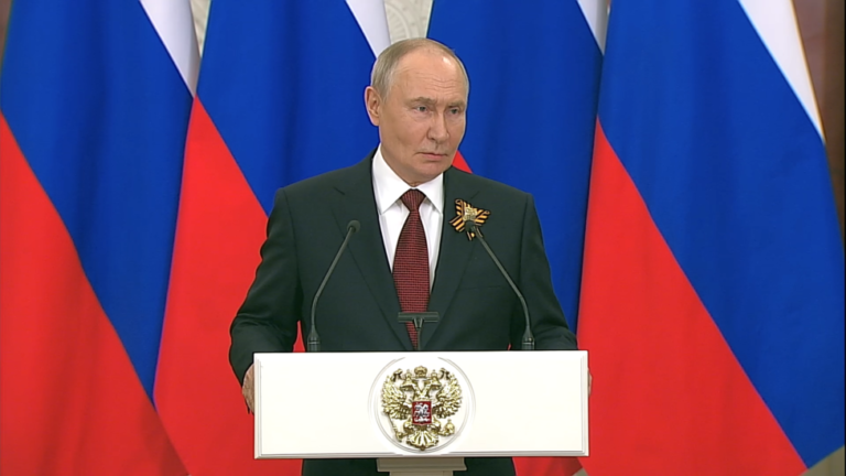Вадим Денисенко: Путін заявив про переговори і про повний розгром України. Звідки ця шизофренія?