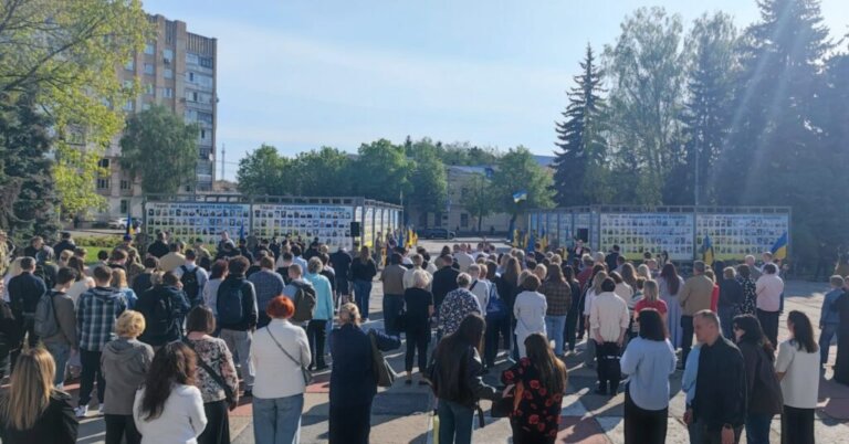 День пам’яті та примирення. У Житомирі відбулися меморіальні заходи