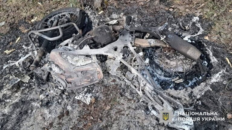 У Коростенському районі поліцейські встановлюють обставини загибелі мотоцикліста в ДТП