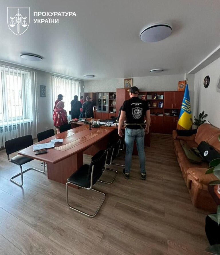 Порноскандал у поліції Житомирщини: фігуранти справи про «кришування» вебкам-студій вийшли із СІЗО під заставу