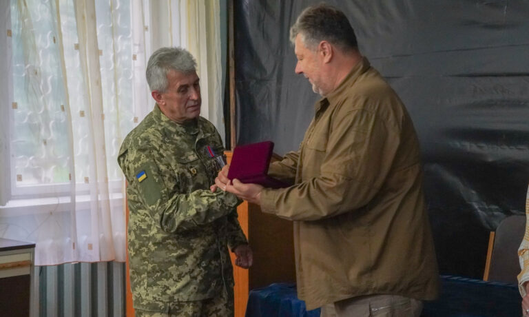 Правоохоронці затримали Головного лікаря Новогуйвинської районної лікарні Тараса Собко за хабар у 4 тисячі доларів