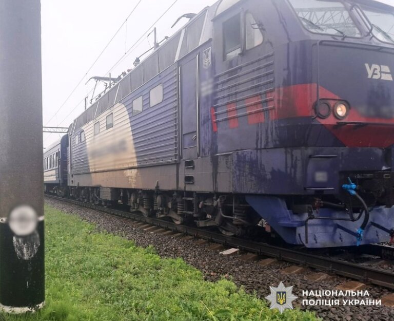 У Житомирському районі на залізничних коліях загинула жінка: поліція проводить розслідування