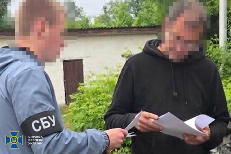 Чекали на КАБи та виправдовували Бучу: на Житомирщині СБУ викрила двох інтернет-агітаторів
