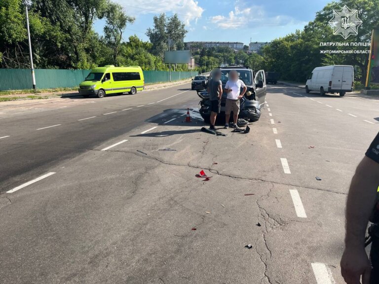 До уваги водіїв! Вранці на вулиці Жуйка, сталася ДТП, за участю транспортних засобів Ford та Volkswagen