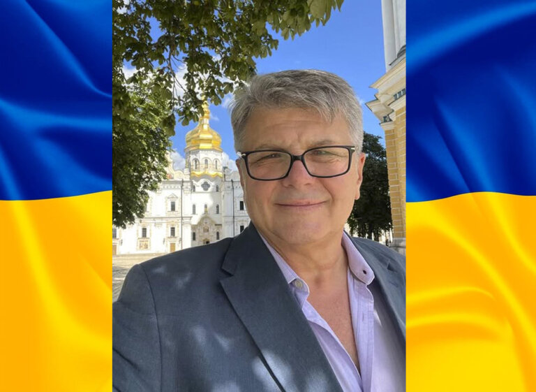 Видатний скульптор та випускник житомирської школи №23 Олег Пінчук святкує День народження