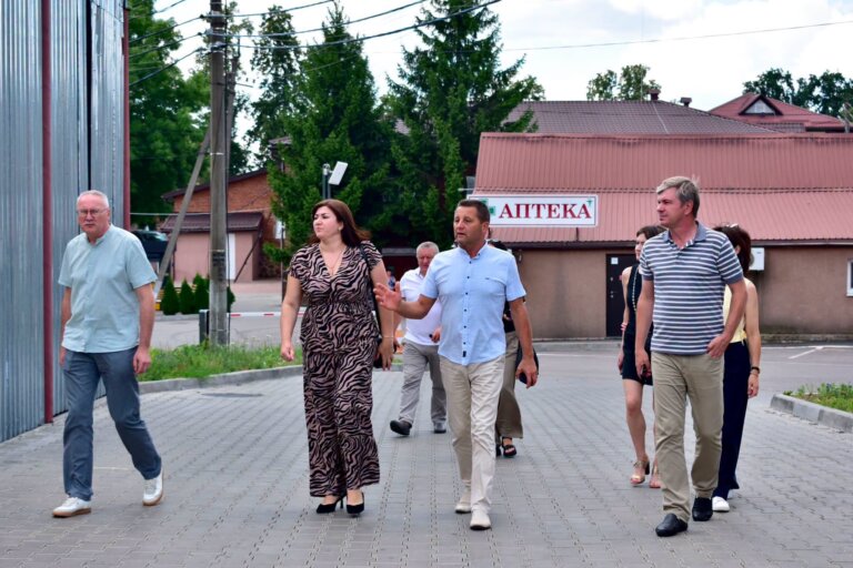 Разом до зелених змін: Коростень став центром дружньої зустрічі для представників громад «Угоди мерів»