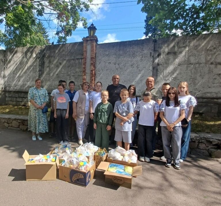 З теплом і вдячністю: житомирські дитячі будинки сімейного типу продовжують підтримувати захисників на реабілітації