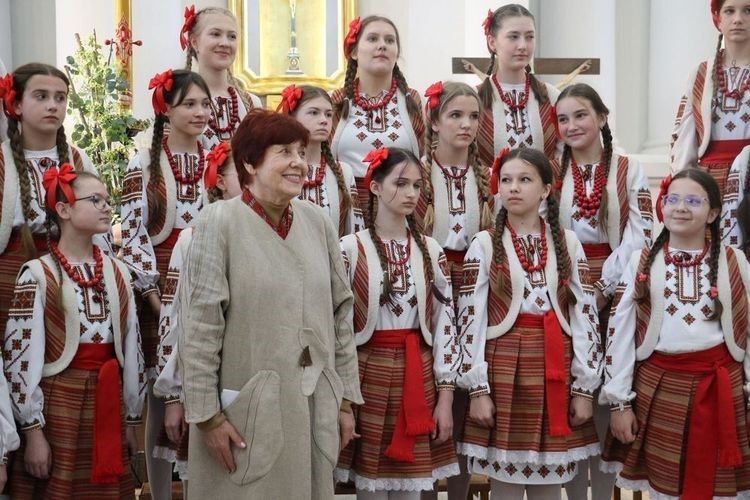Наталії Клименко,засновниці та керівниці легендарного хору «Gloria», присвоєно звання «Почесний громадянин міста Житомира»