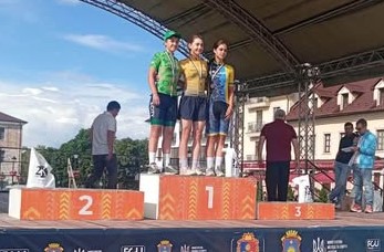 Поліна Петрович — абсолютна чемпіонка України з велосипедного спорту!