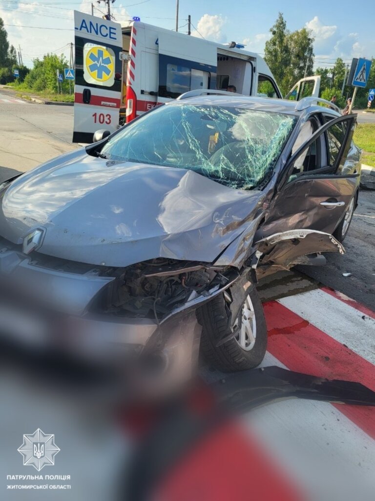 До уваги водіїв! Житомирська область: Поблизу міста Коростень, відбулася дорожньо-транспортна пригода, попередньо, з потерпілими