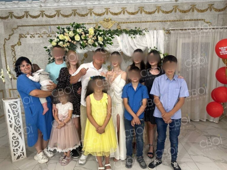 Внаслідок удару під Кривим Рогом загинуло подружжя Артем та Олена Воронови, які виховували десять дітей