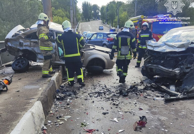 У звʼязку з ДТП на Чуднівському мосту рух транспорту частково ускладнений в напрямку центру