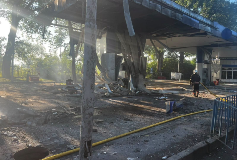 Ворог продовжує тероризувати північні райони області