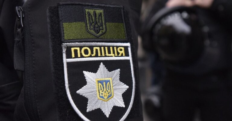Поліцейські зірвали евакуацію цивільних із Херсона — водія забрали на ВЛК