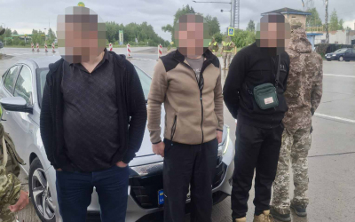 3,5 тис. доларів за дорогу до кордону: на Житомирщині судитимуть експоліцейського, який допомагав військовозобов’язаним тікати до Білорусі