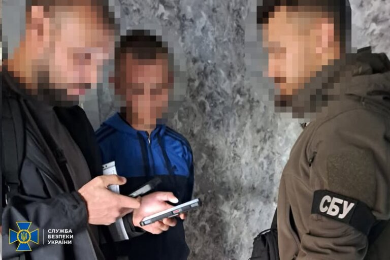 На Житомирщині СБУ викрила адміністратора Viber-чату для «ухилянтів»