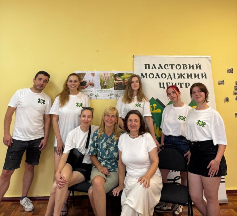 Пластовий молдіжний Центр житомирської міської ради реалізовує грантовий проєкт із пермакультурного дизайну