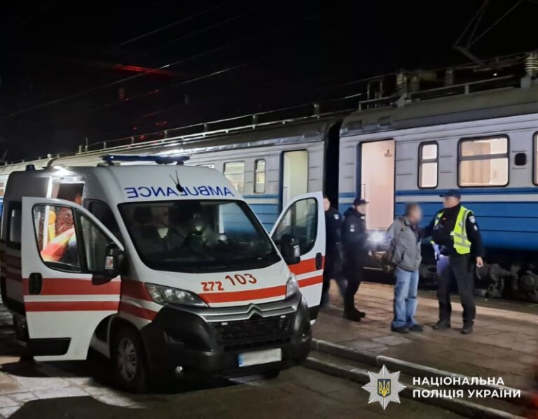 Конфлікт в електричці: на Житомирщині поліцейські затримали підозрюваного в замаху на вбивство