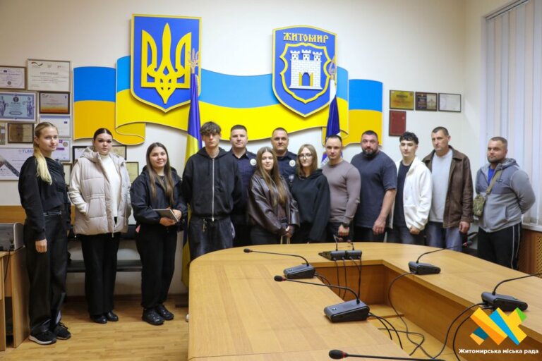 У Житомирі стартує четверта група безоплатного навчання теорії ПДР для військовослужбовців, ветеранів та членів їхніх родин