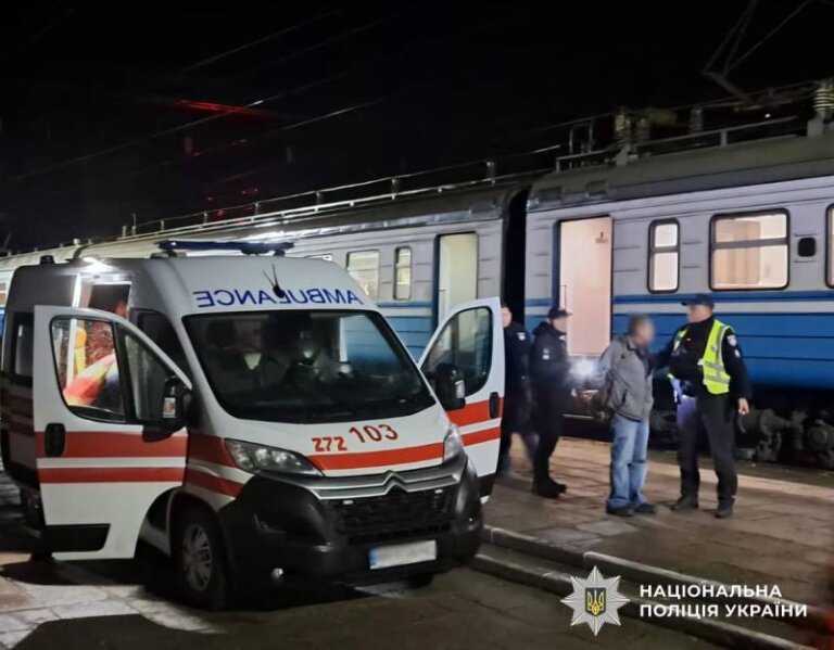 Конфлікт в електричці: на Житомирщині поліцейські затримали підозрюваного в замаху на вбивство