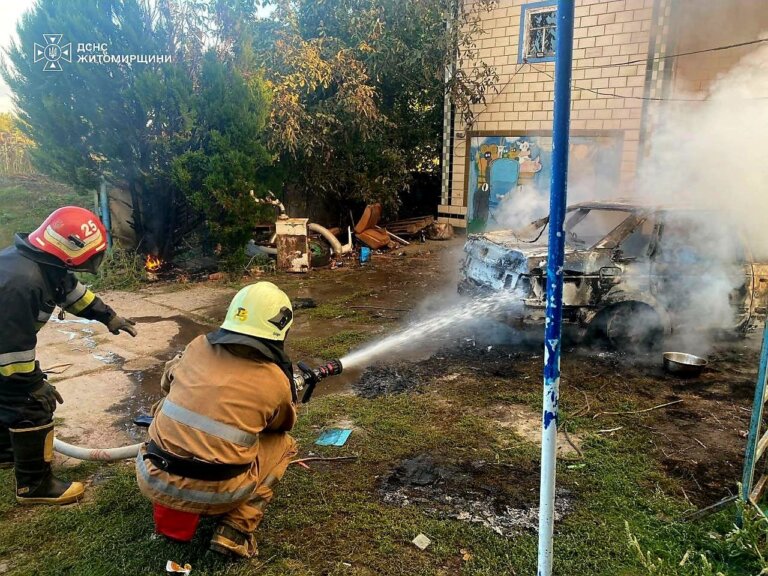 Упродовж доби рятувальники ліквідували чотири пожежі у приватному житловому секторі Житомирщини