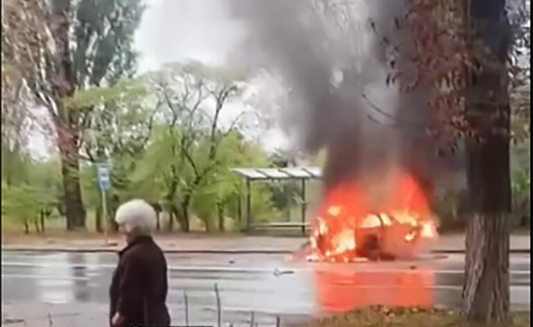 На Польовій у Житомирі після ДТП загорівся автомобіль, водій загинув. ОНОВЛЕННЯ