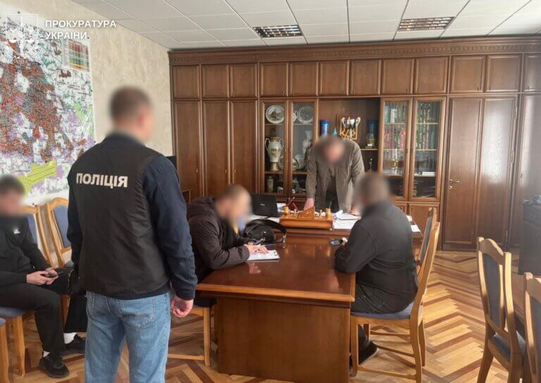 Понад 1,3 млн грн збитків довкіллю: на Житомирщині судитимуть п’ятьох осіб за незаконну порубку дерев
