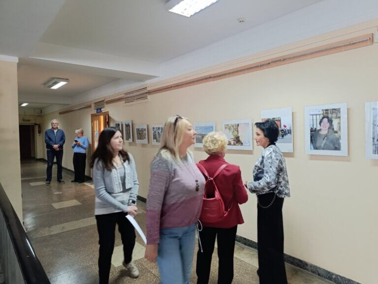Обличчя мужності й незламності: у Житомирі презентували фотовиставку «Фортеця духу»